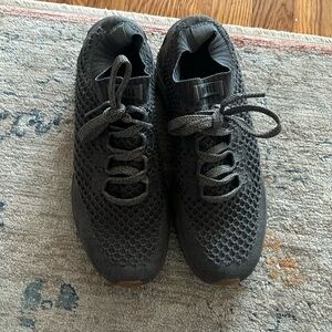 NOBULL shoes size 12.